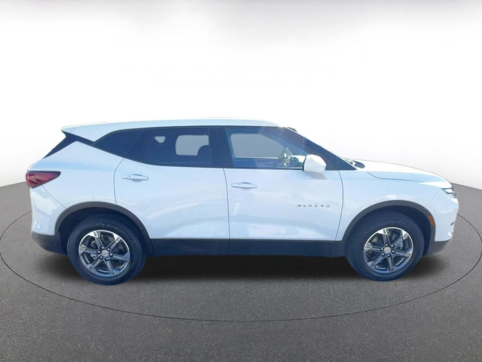 Used 2025 Chevrolet Blazer LT image 16