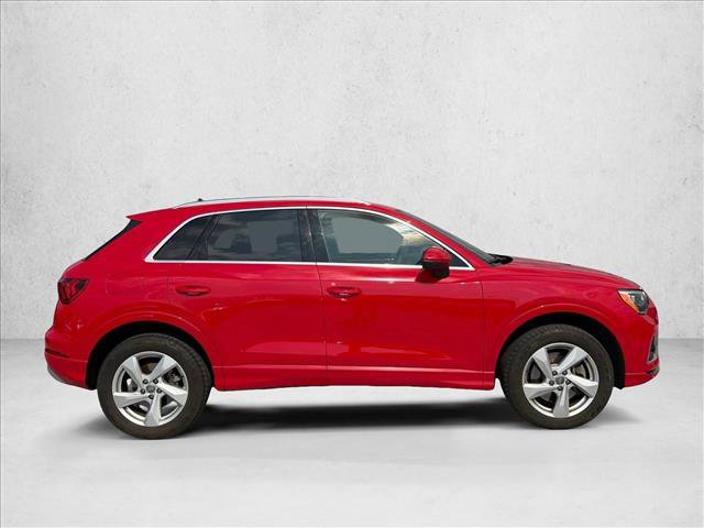 Used 2019 Audi Q3 2.0T Premium AWD/4WD image 4