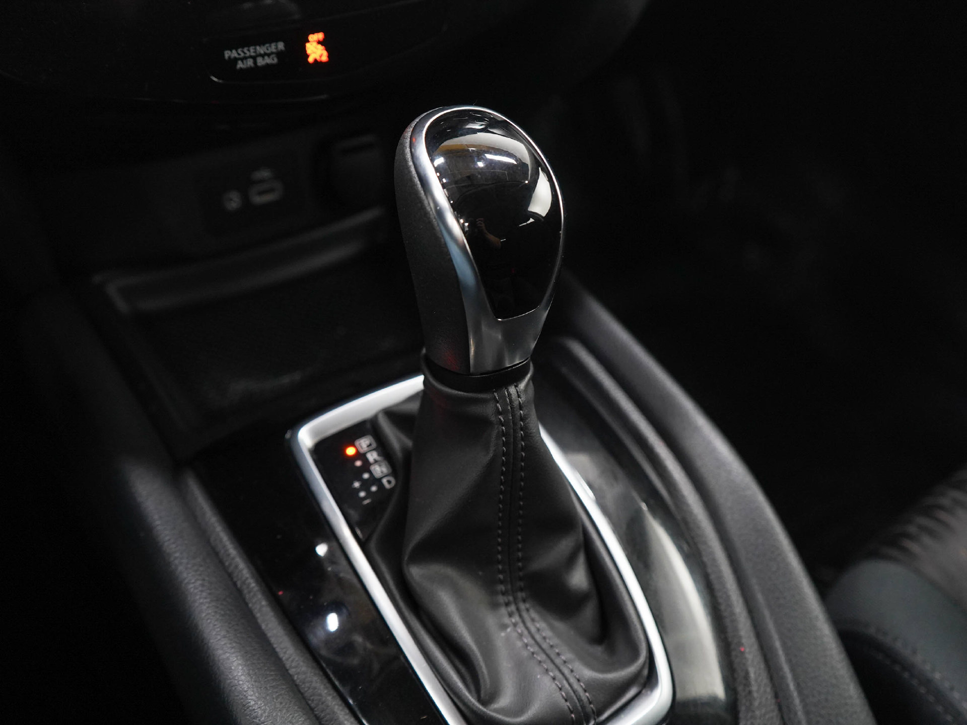 Used 2018 Nissan Rogue S AWD/4WD image 24