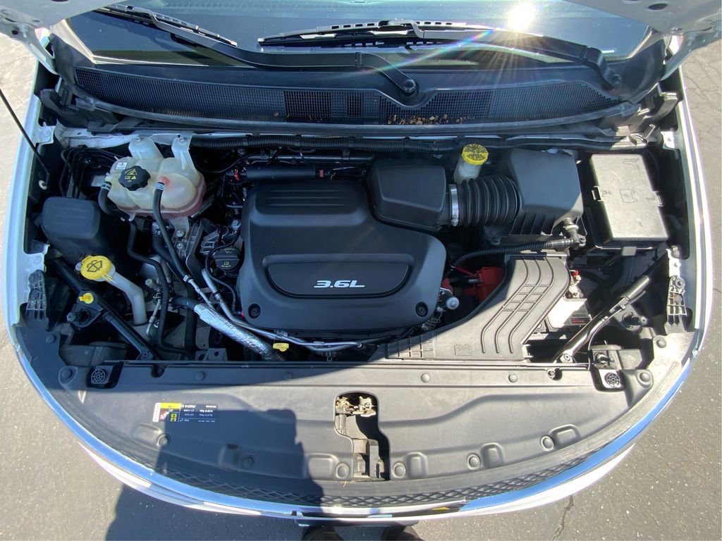 Used 2017 Chrysler Pacifica LX FWD image 24