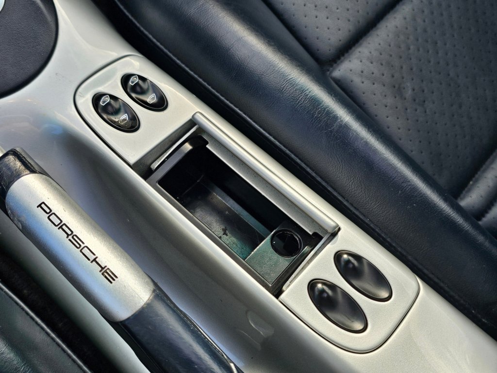 Used 2002 Porsche 911 Turbo image 14