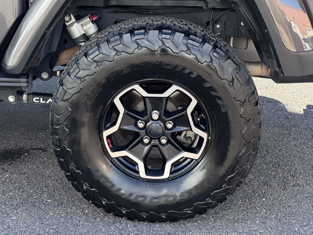 Used 2020 Jeep Gladiator Rubicon AWD/4WD image 16