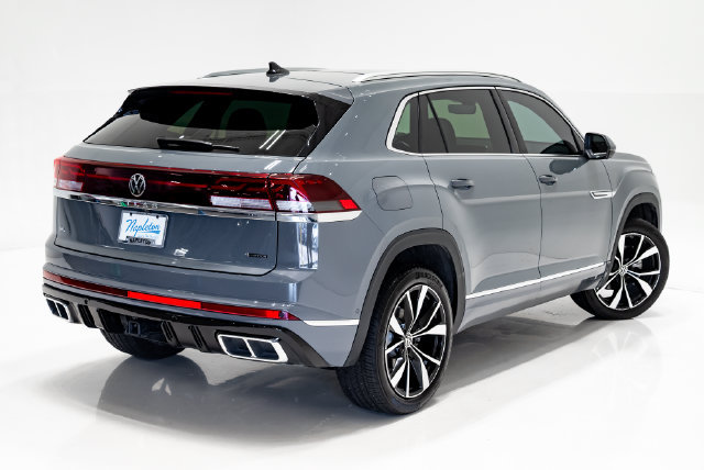 Used 2025 Volkswagen Atlas Cross Sport SEL Premium R-Line AWD/4WD image 32