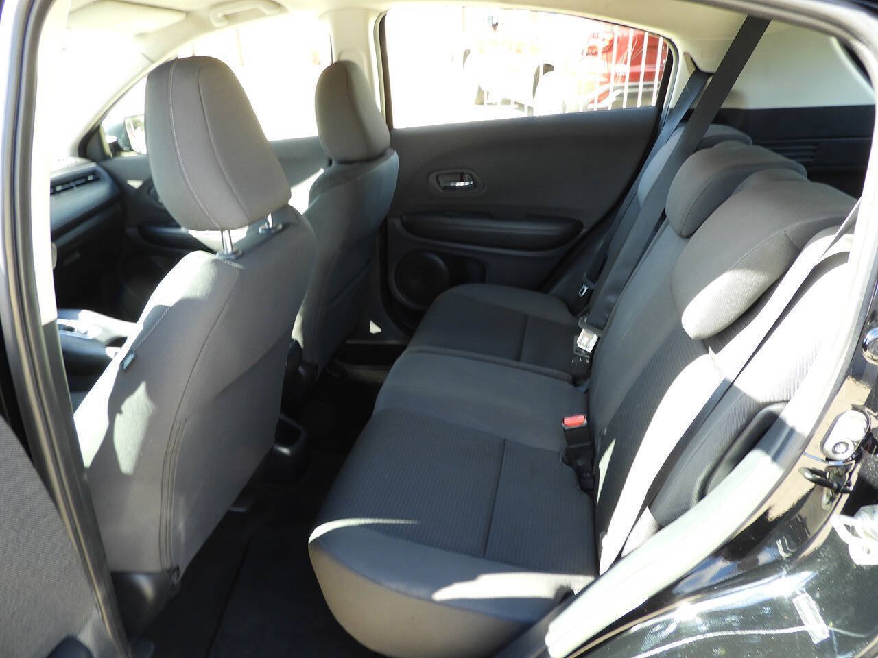 Used 2020 Honda HR-V LX image 25