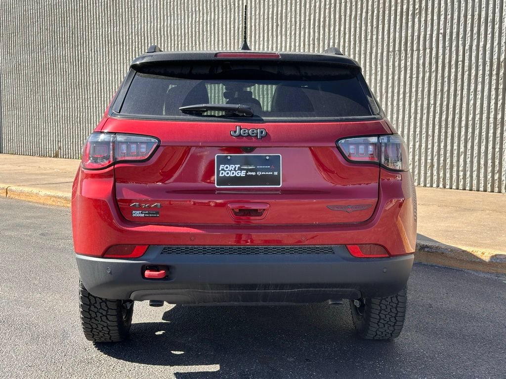 New 2026 Jeep Compass Trailhawk w/ Sun, Sound & Navigation Group AWD/4WD image 4