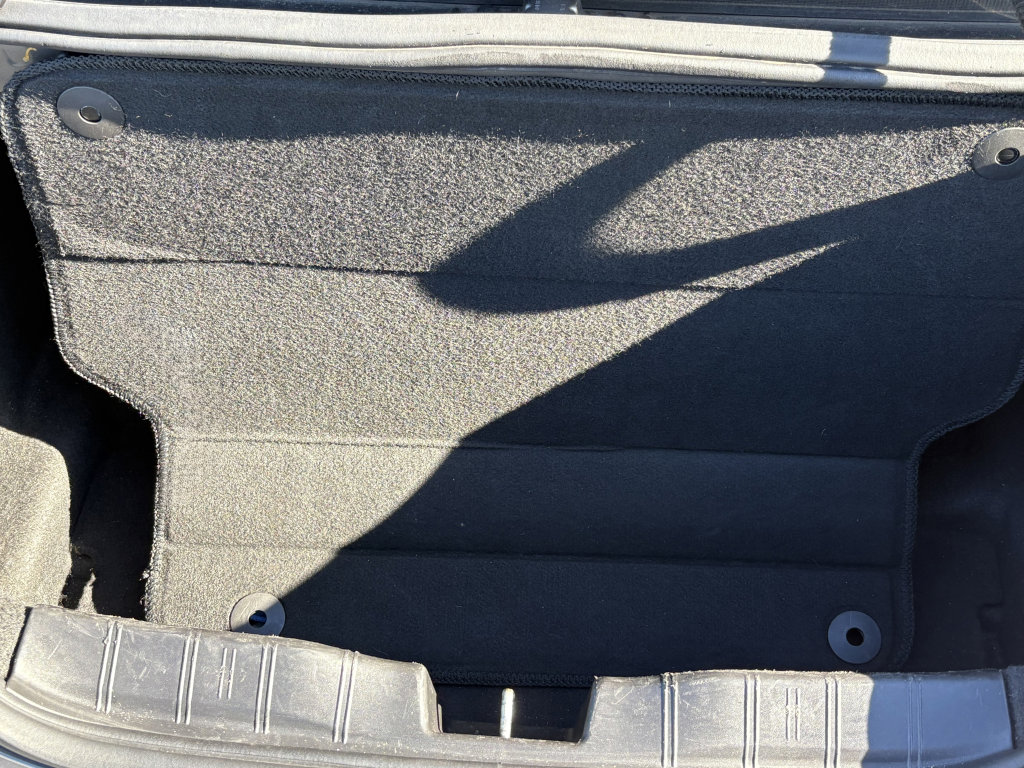 Used 2020 Chevrolet Camaro LT image 17