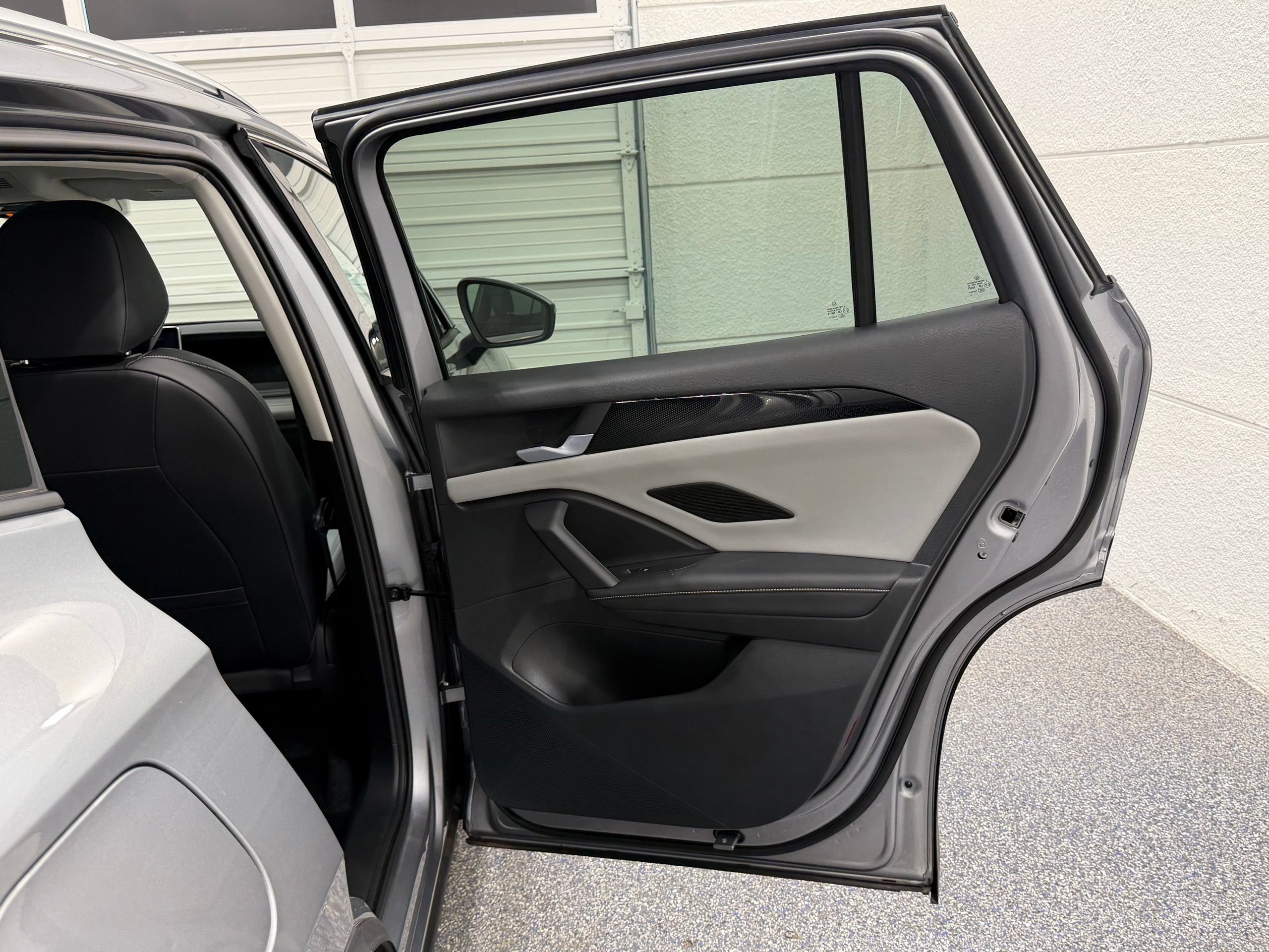 Used 2026 Volkswagen Tiguan SE FWD image 27