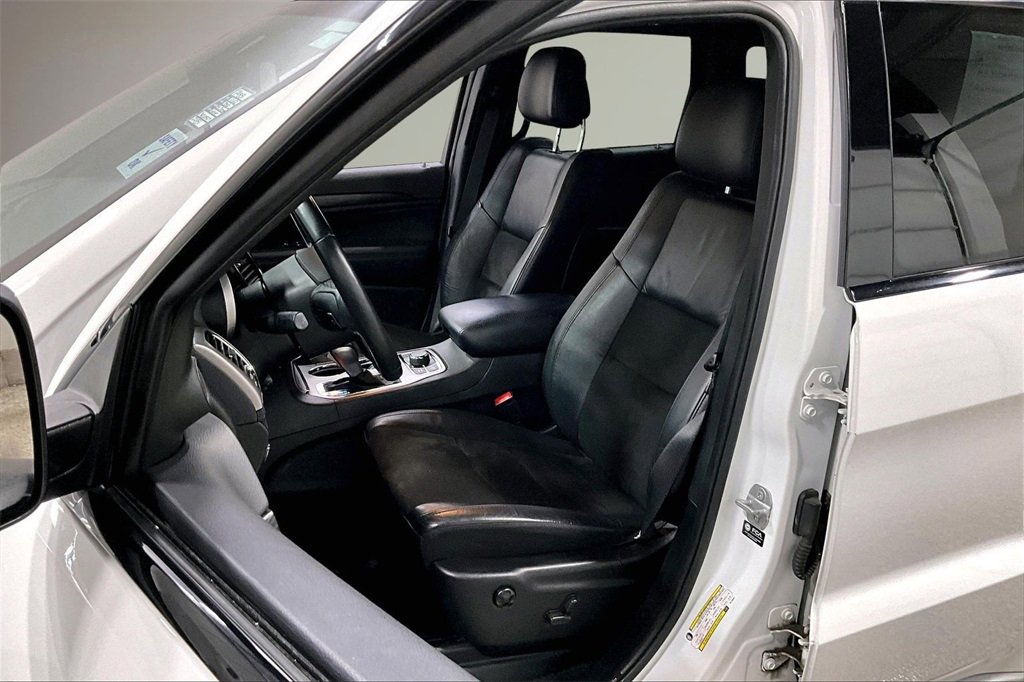 Used 2022 Jeep Grand Cherokee Laredo X image 22