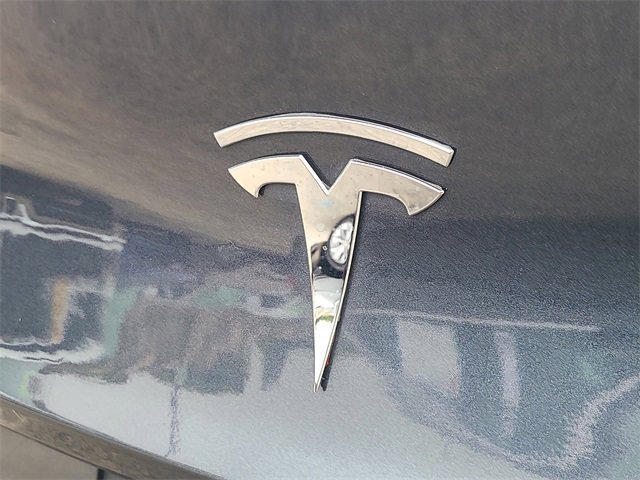 Used 2024 Tesla Model Y Performance image 9