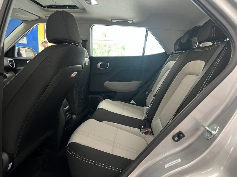 New 2026 Hyundai Venue SEL FWD image 15
