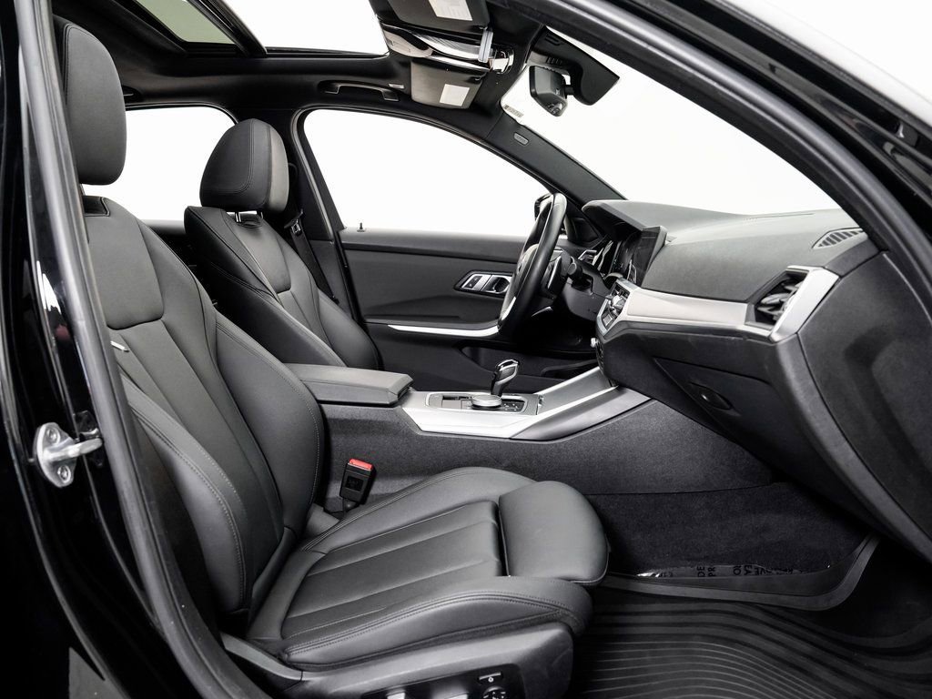 Used 2020 BMW 330i xDrive Sedan w/ Convenience Package AWD/4WD image 22