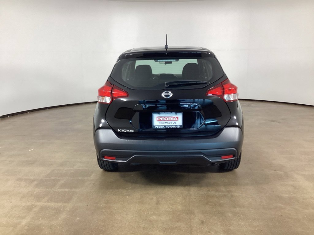 Used 2018 Nissan Kicks S FWD image 6