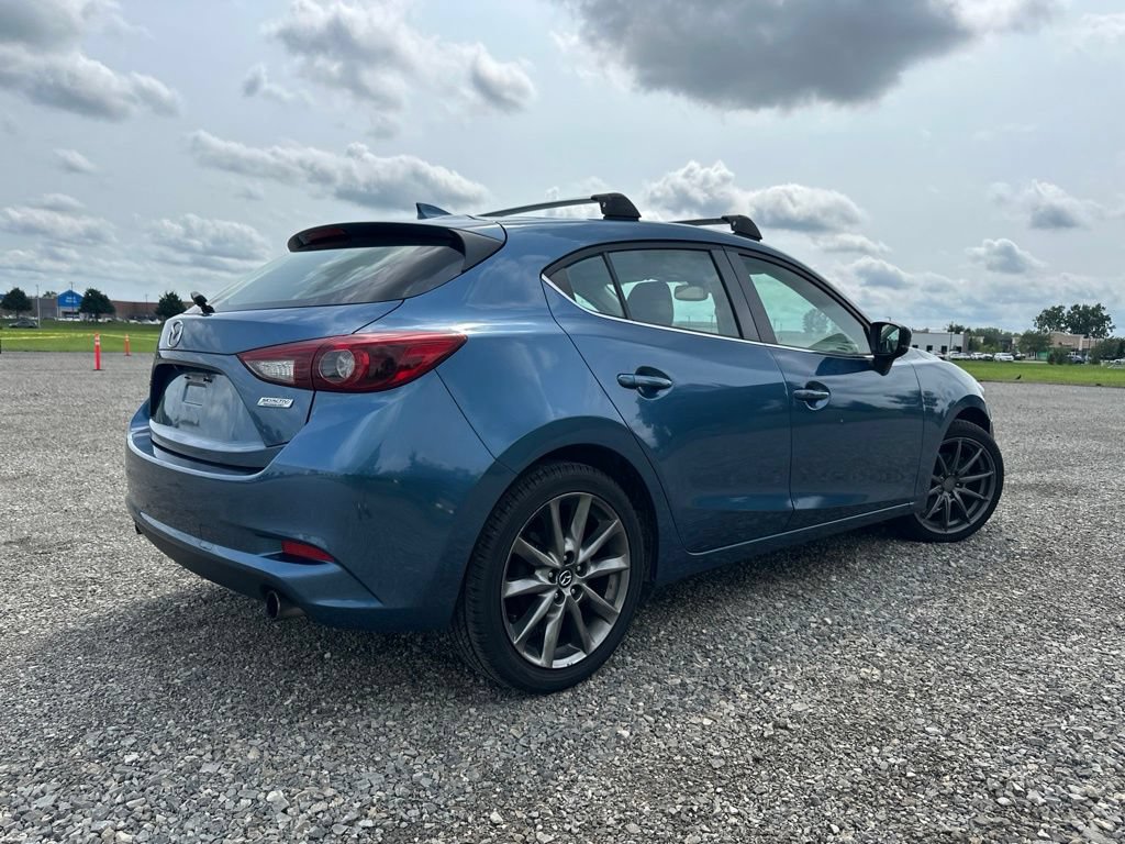 Used 2018 MAZDA MAZDA3 Grand Touring w/ Premium Equipment Package FWD image 12