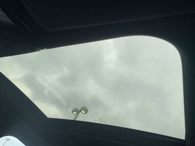 Used 2020 BMW 330i xDrive Sedan w/ M Sport Package AWD/4WD image 30