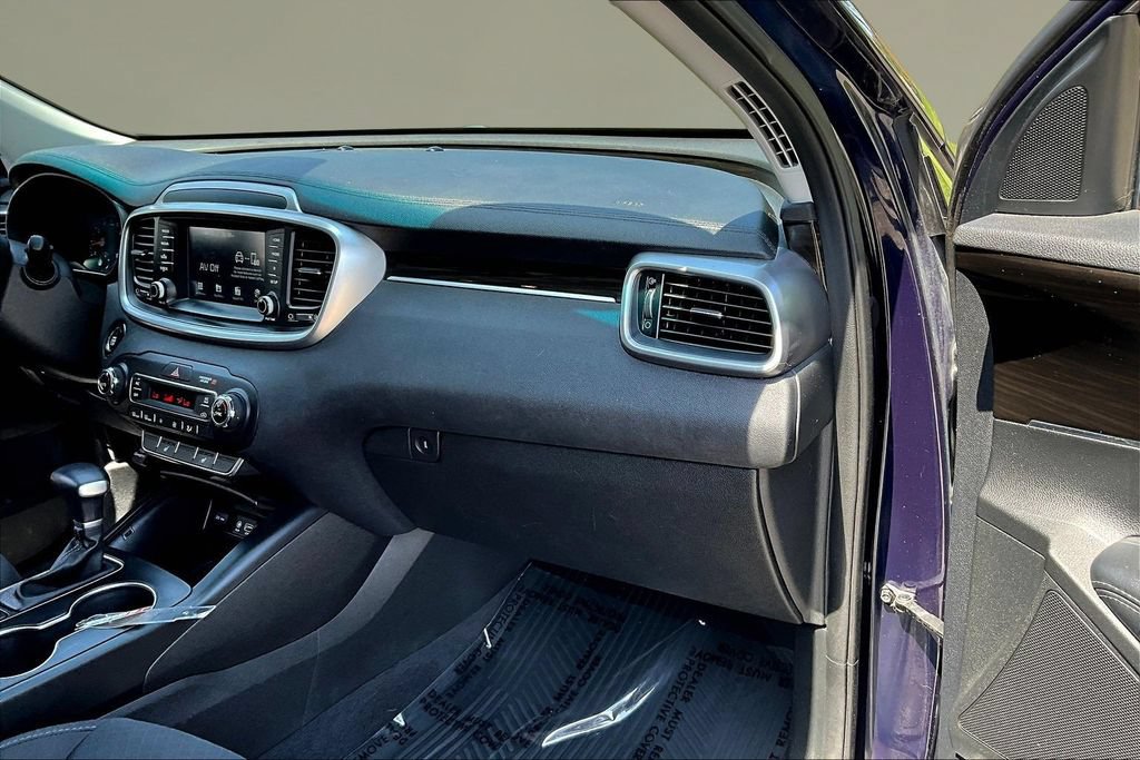 Used 2020 Kia Sorento S FWD image 24