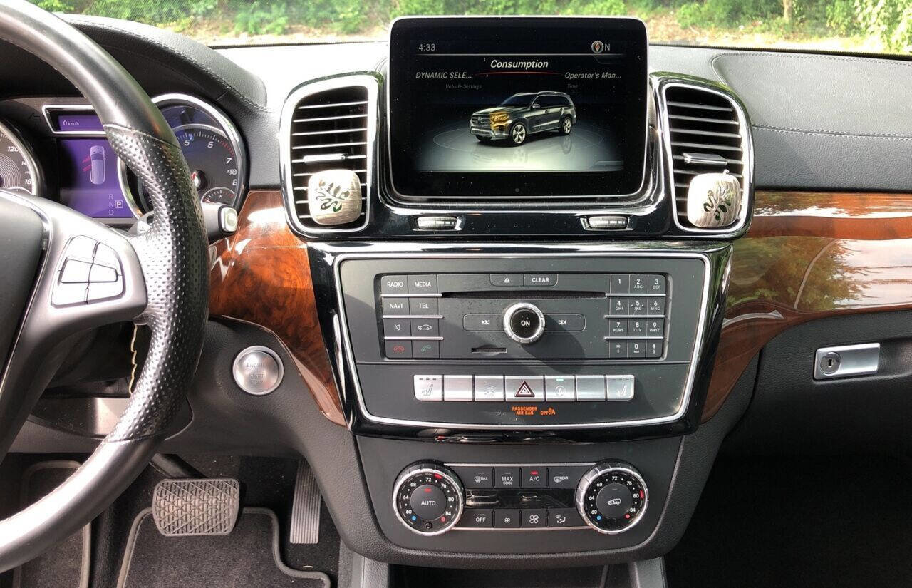 Used 2018 Mercedes-Benz GLS 450 4MATIC image 10