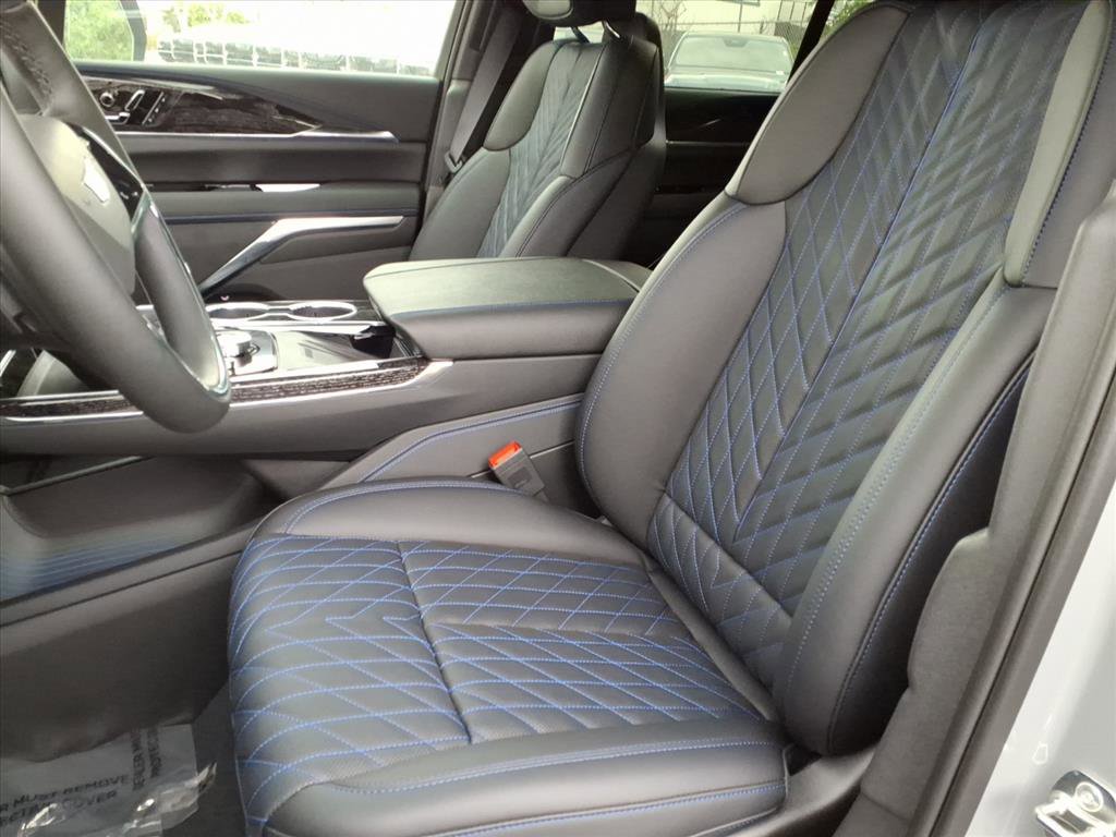 New 2026 Cadillac Escalade IQ Luxury 1 image 9
