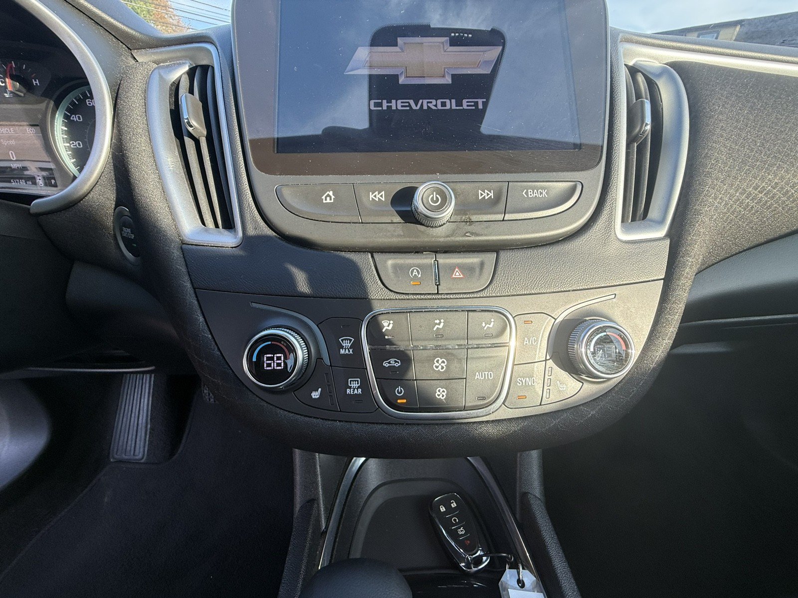 Used 2025 Chevrolet Malibu LT FWD image 14
