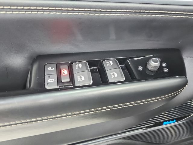 Used 2024 Jeep Grand Wagoneer L 4WD image 39