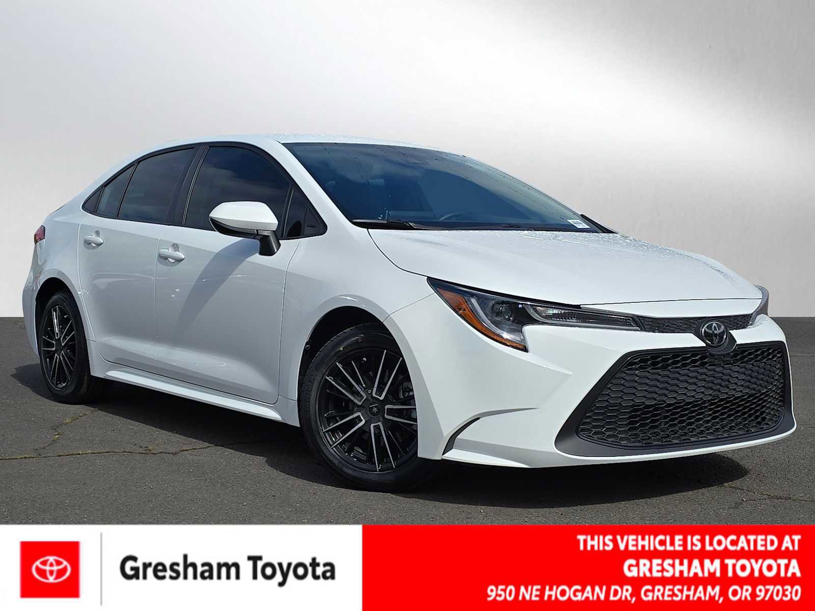 Used 2021 Toyota Corolla LE FWD image 1