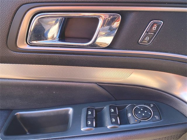 Used 2019 Ford Explorer XLT image 22