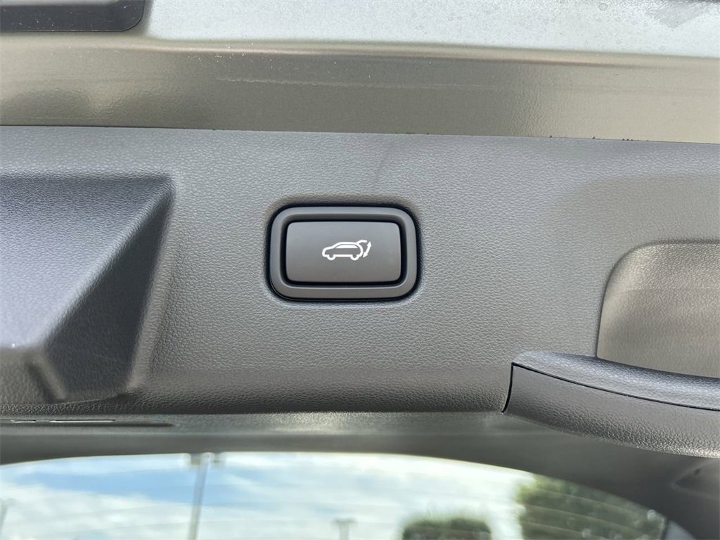 New 2025 Hyundai Tucson Limited image 18