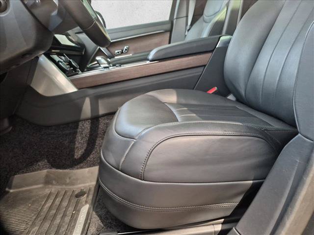 Used 2023 Land Rover Range Rover Autobiography AWD/4WD image 17