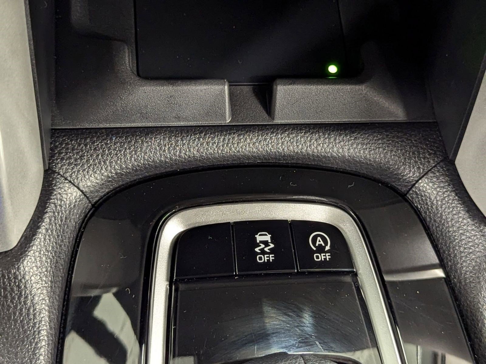 Used 2024 Toyota Corolla Cross LE image 25