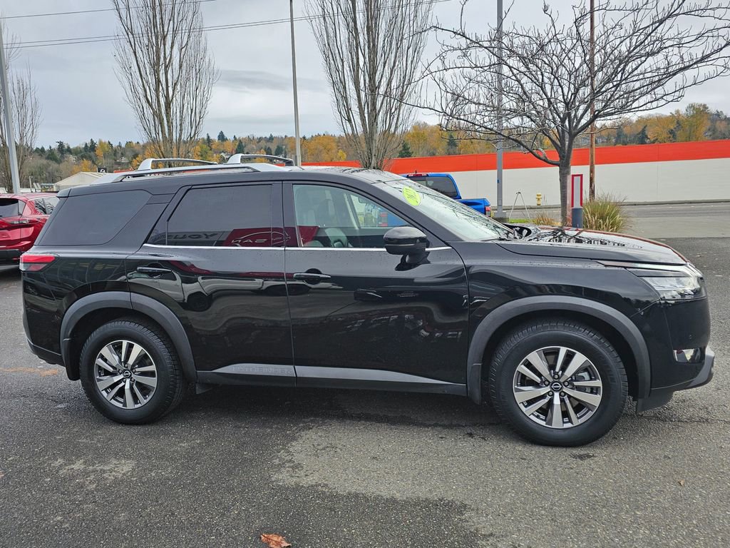 Used 2022 Nissan Pathfinder SL image 4