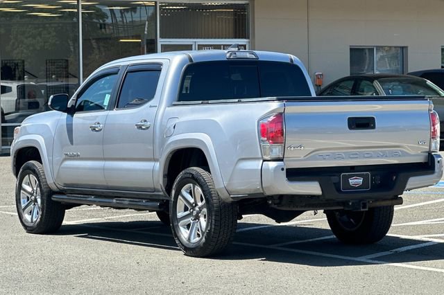 Used 2017 Toyota Tacoma Limited image 9