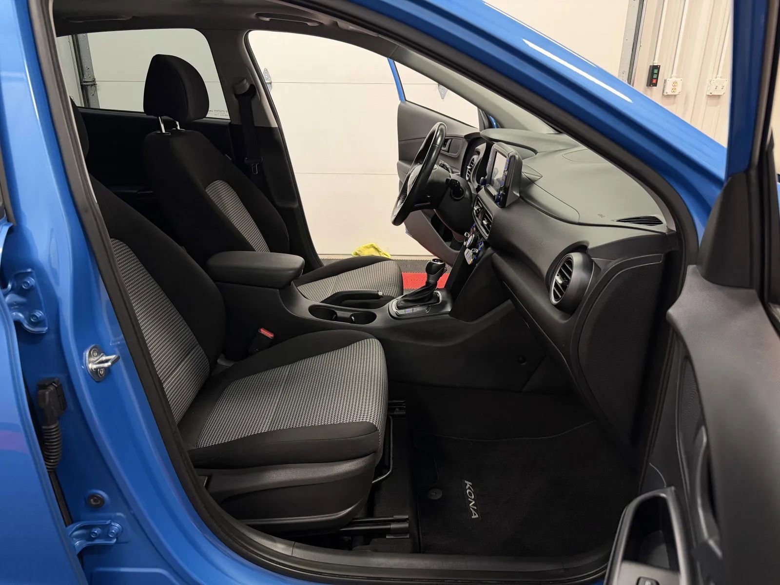 Used 2018 Hyundai Kona SEL w/ SEL Tech Package 02 FWD image 46