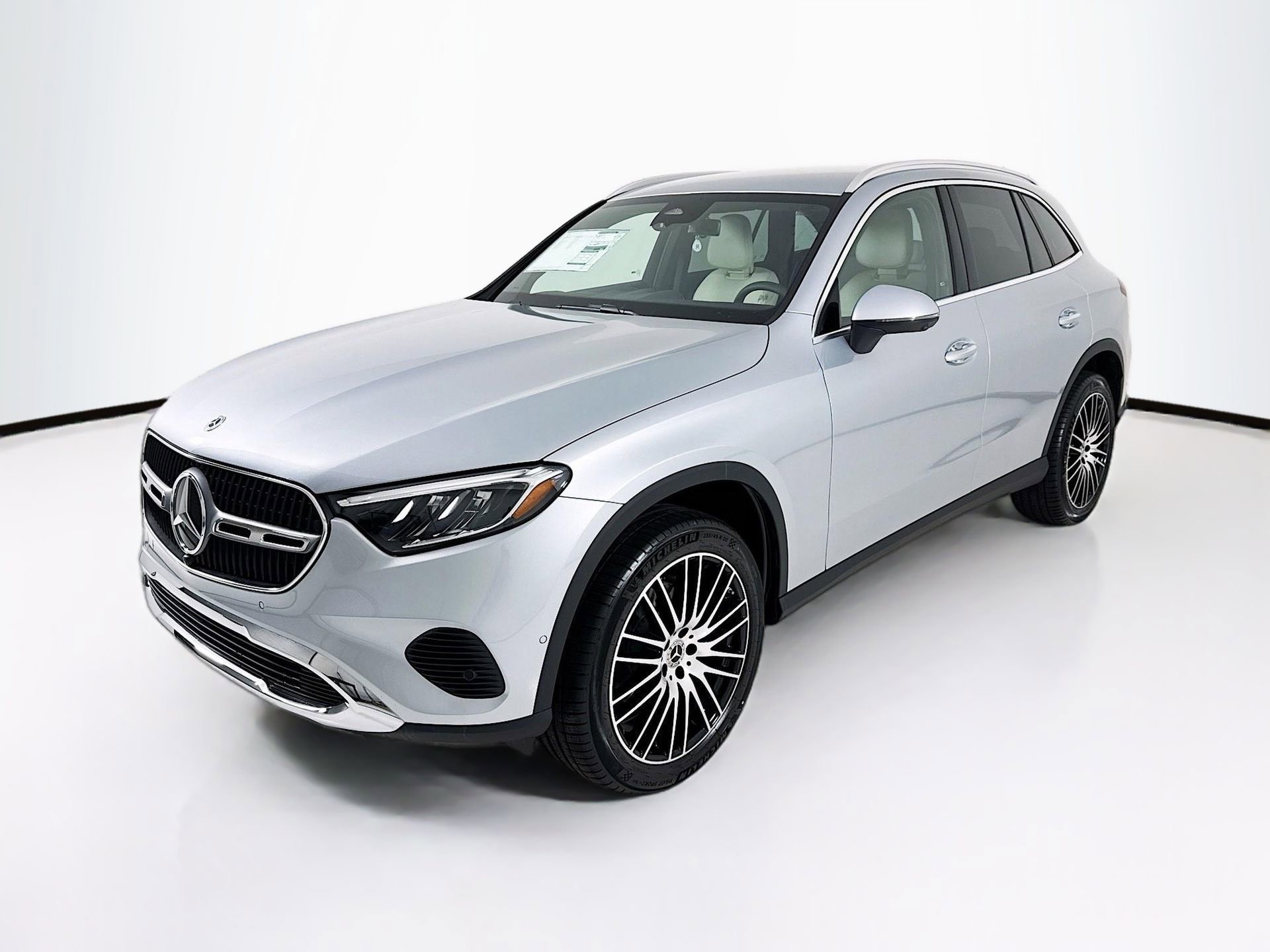 New 2026 Mercedes-Benz GLC 300 image 3