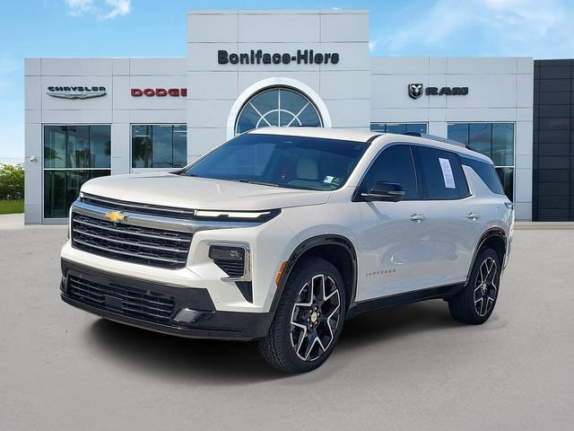 Used 2025 Chevrolet Traverse High Country FWD image 3