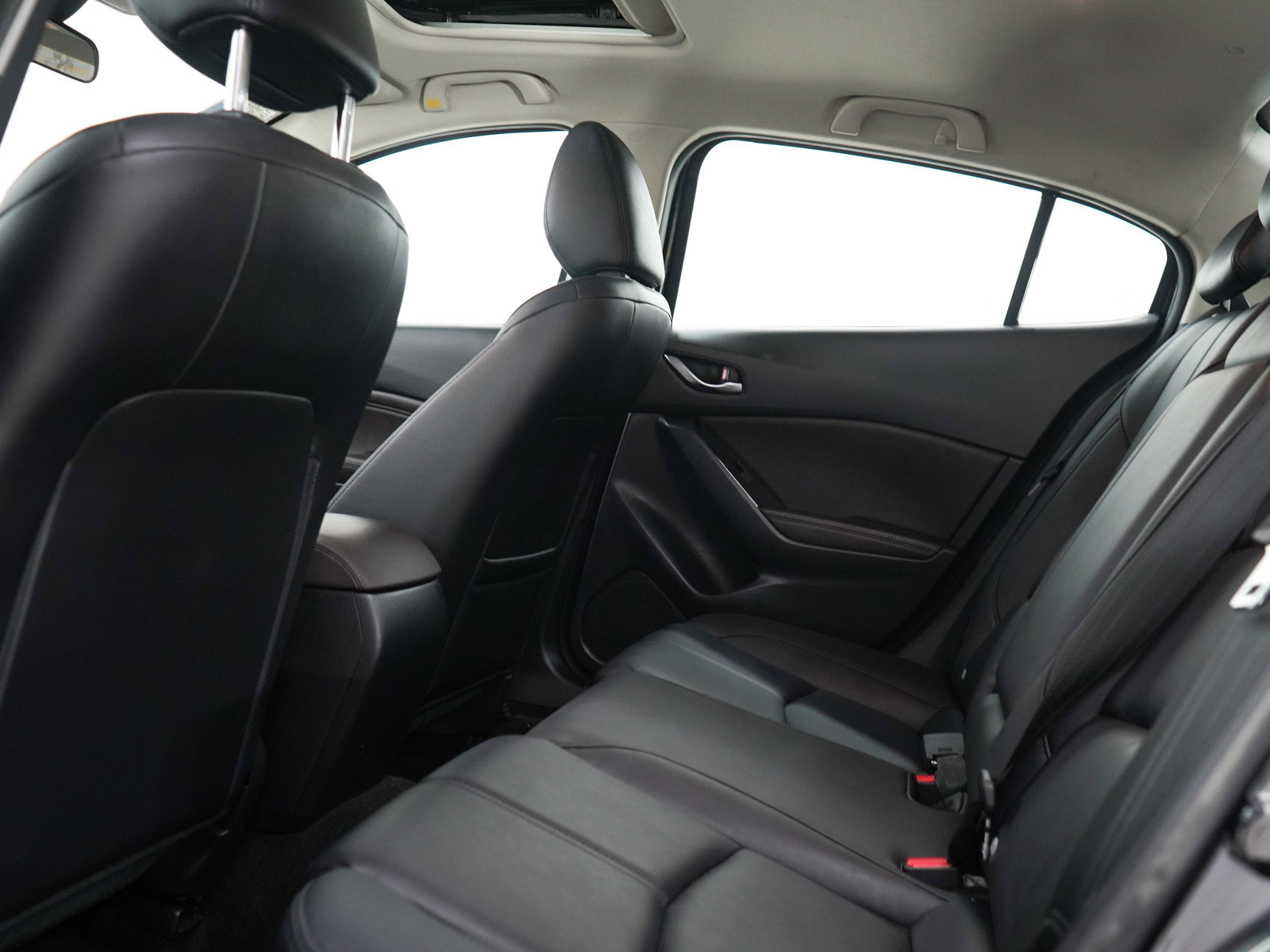 Used 2017 MAZDA MAZDA3 Touring w/ Popular Equipment Package FWD image 17