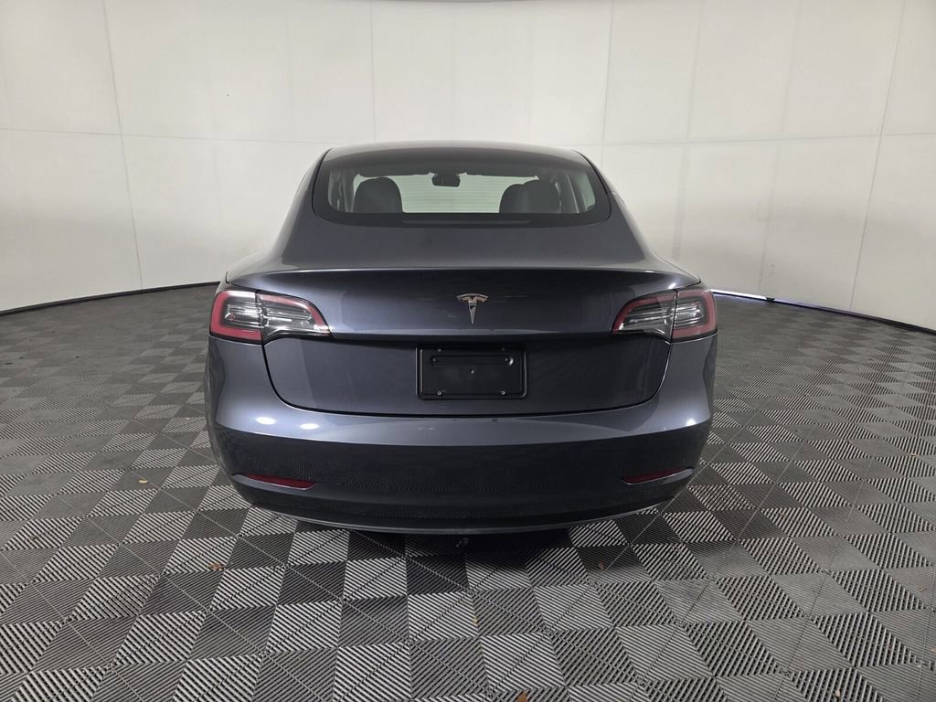 Used 2023 Tesla Model 3 Standard Range image 7