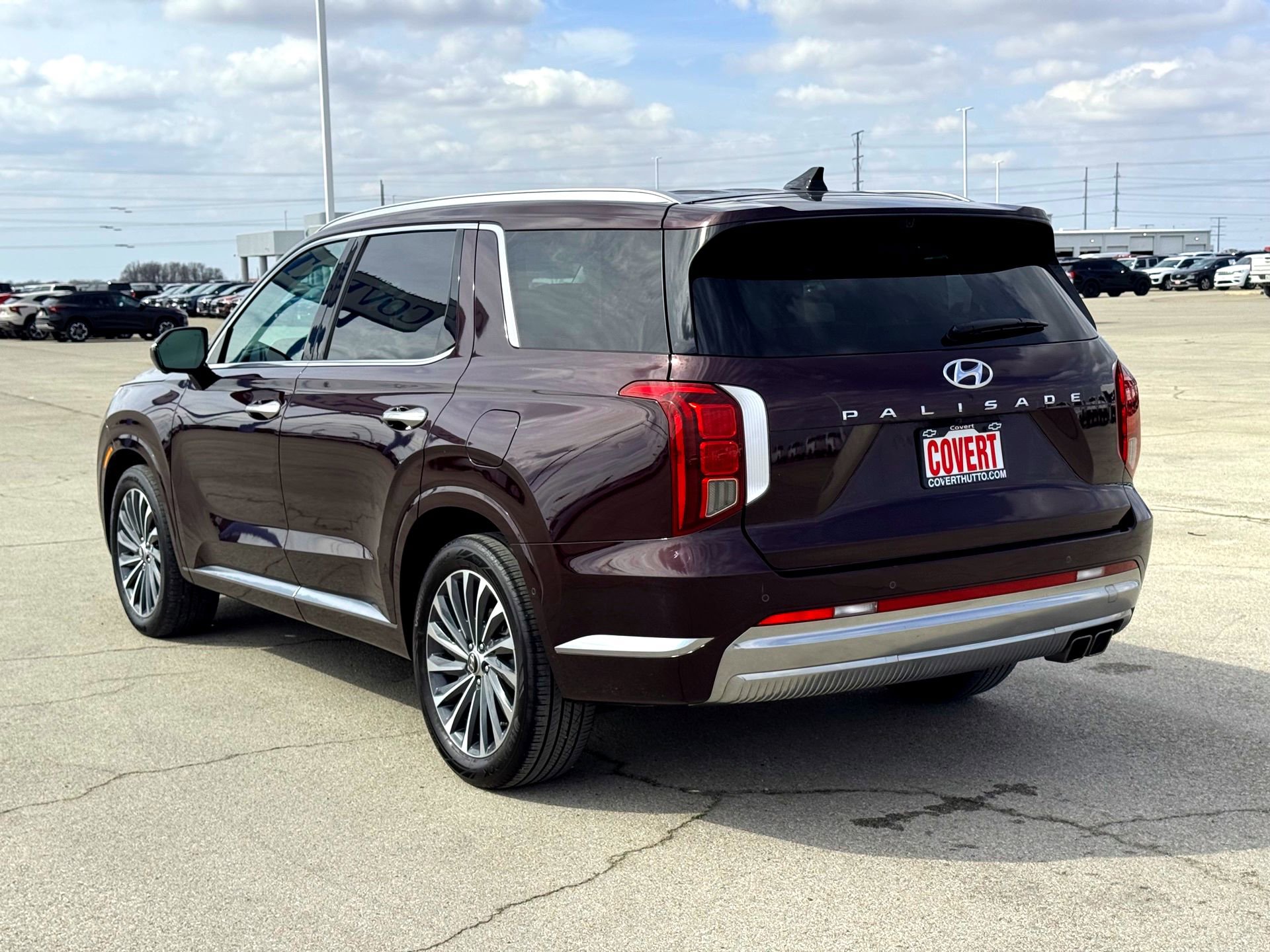 Used 2024 Hyundai Palisade Calligraphy image 9