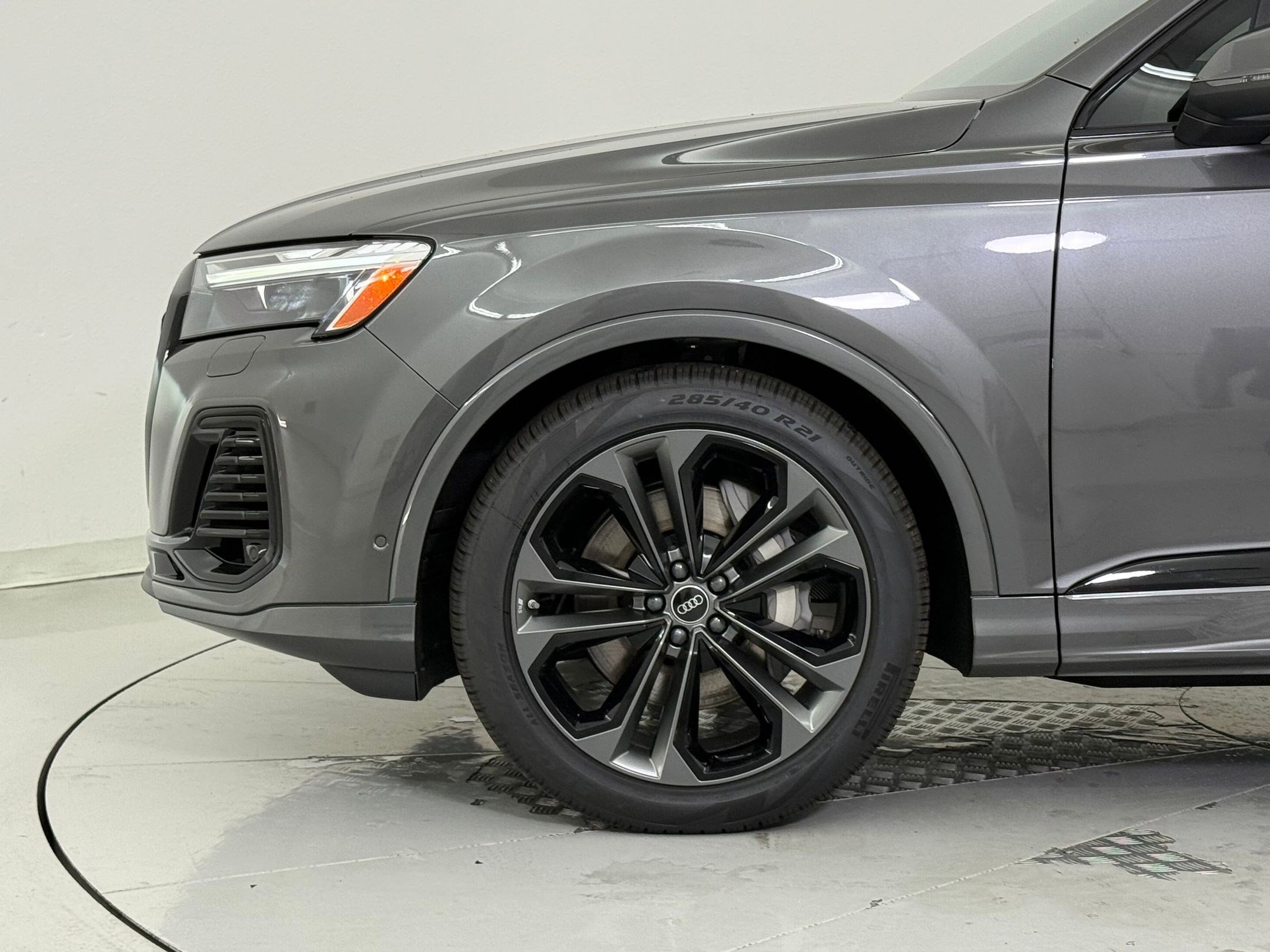 New 2026 Audi Q7 3.0T Premium Plus AWD/4WD image 12