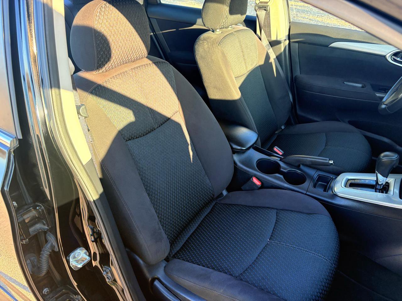 Used 2013 Nissan Sentra SR w/ Premium Pkg image 42