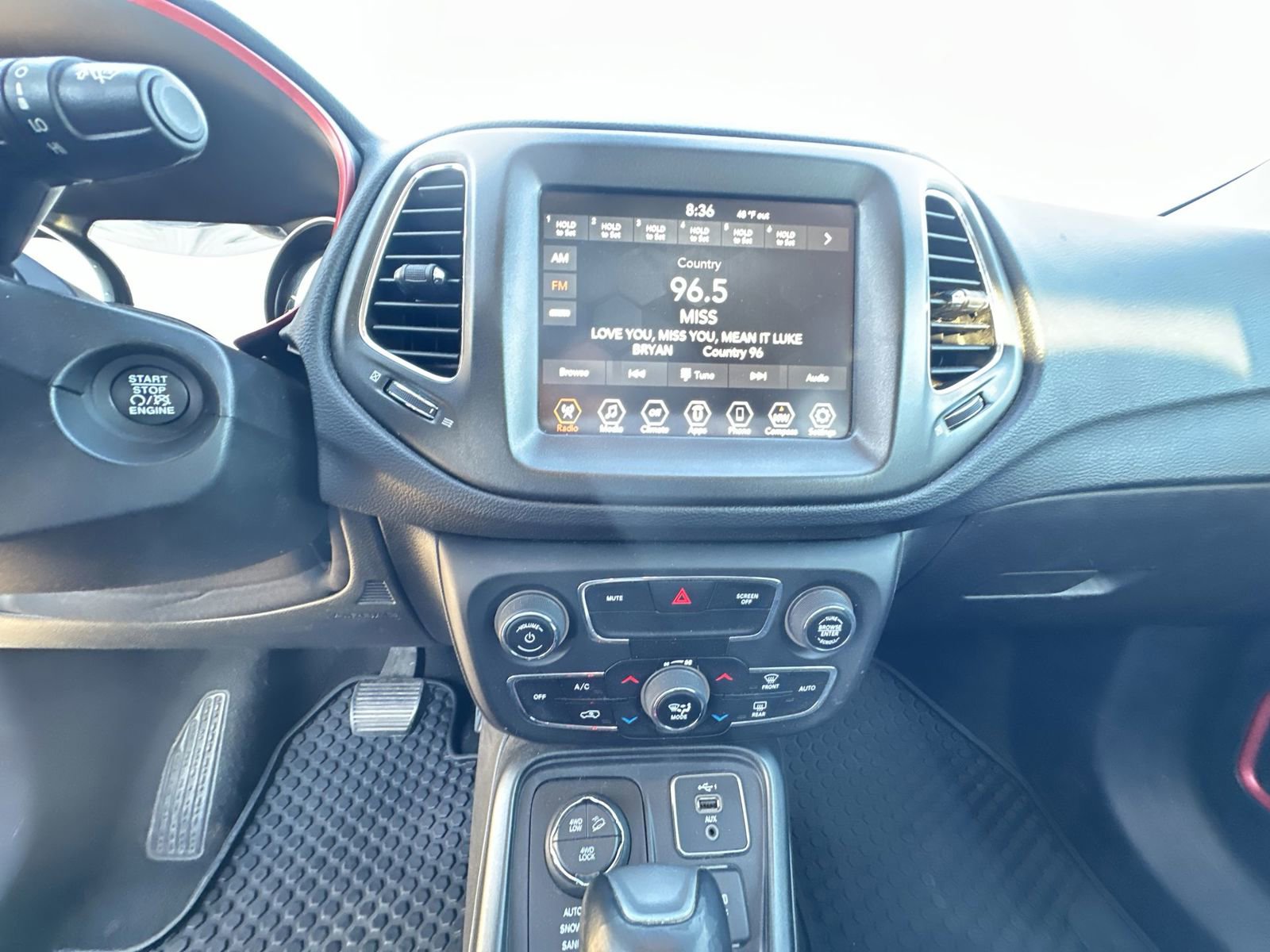 Used 2020 Jeep Compass Trailhawk AWD/4WD image 13