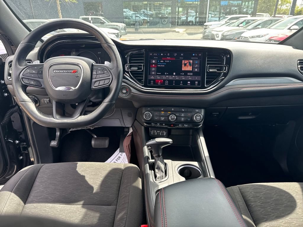 Used 2025 Dodge Durango GT RWD image 16