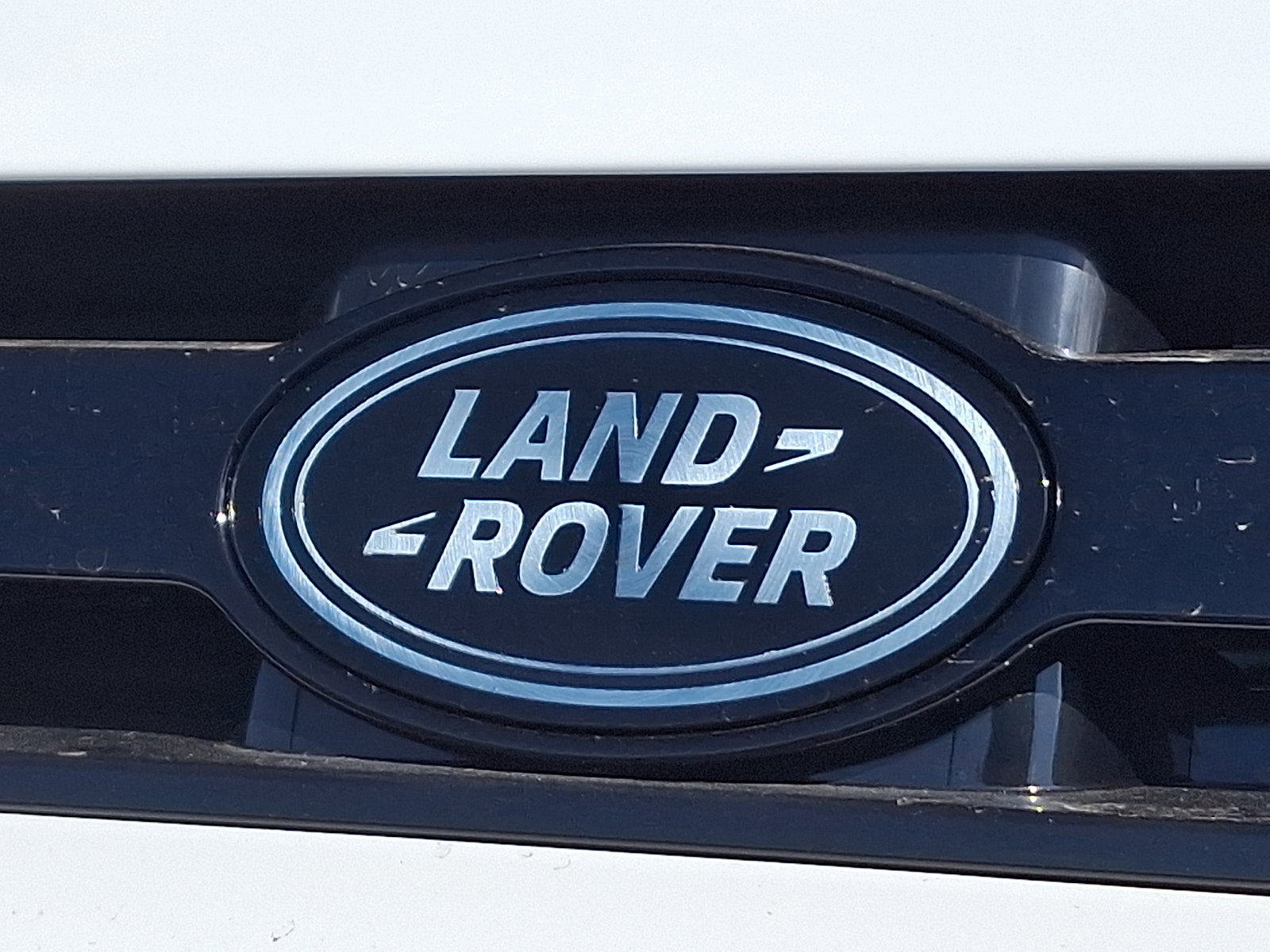 New 2027 Land Rover Defender 110 X-Dynamic SE AWD/4WD image 18
