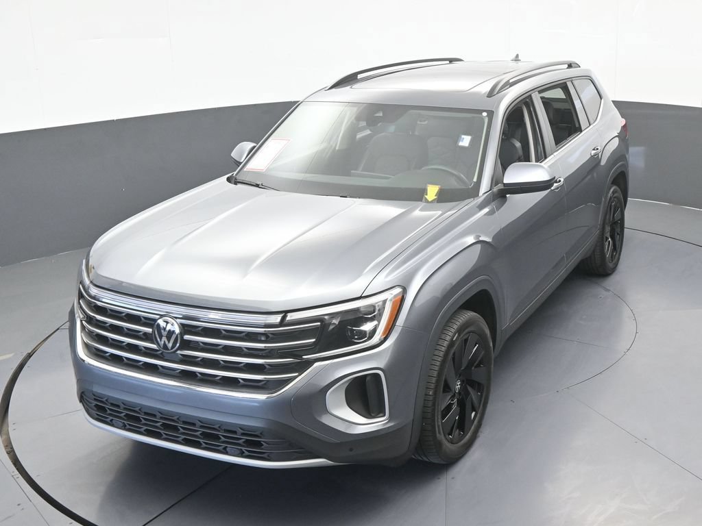 Used 2024 Volkswagen Atlas SE w/ Panoramic Sunroof Package FWD image 47