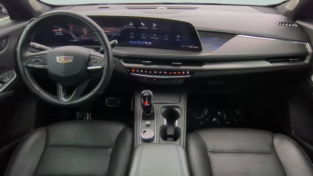 Used 2024 Cadillac XT4 Sport FWD image 11