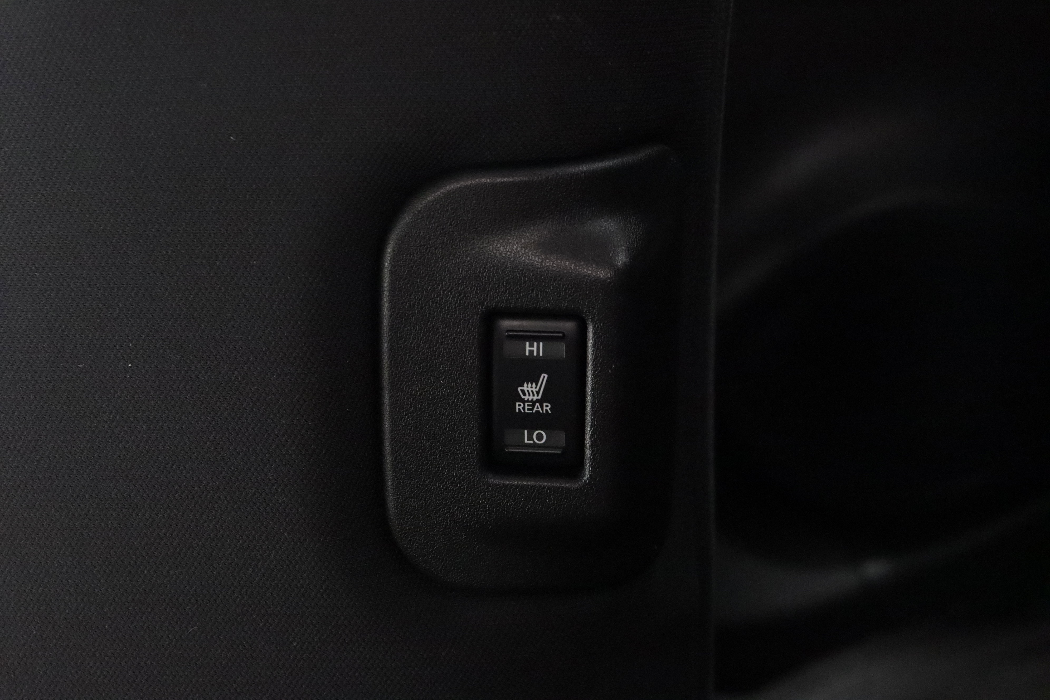 Used 2015 Nissan Leaf S w/ Charge Package FWD image 28