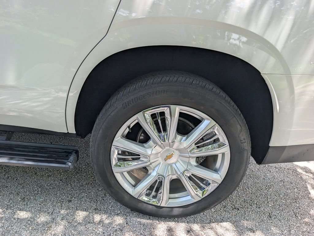 Used 2024 Chevrolet Tahoe High Country AWD/4WD image 13
