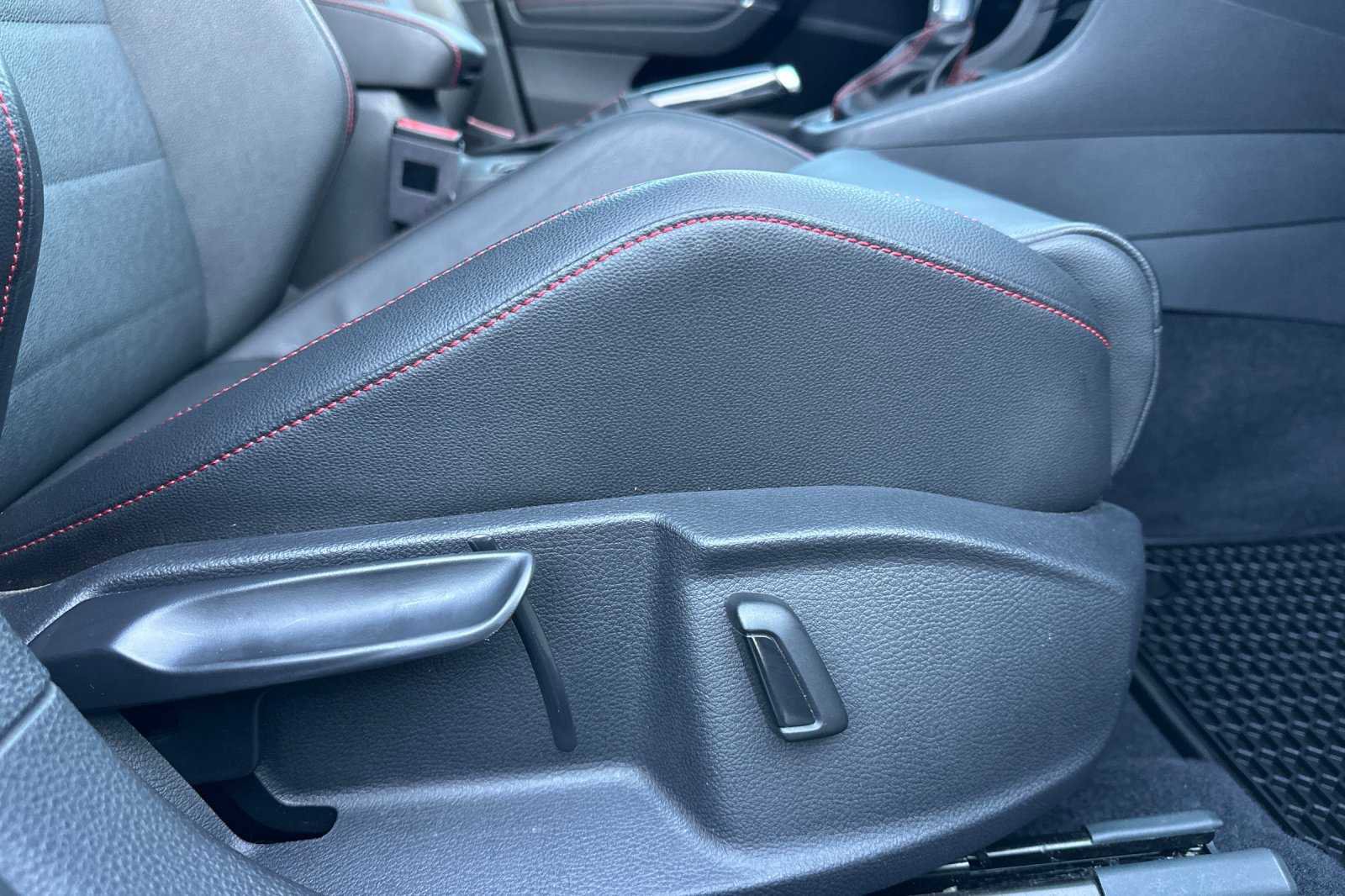 Used 2018 Volkswagen GTI Autobahn image 22