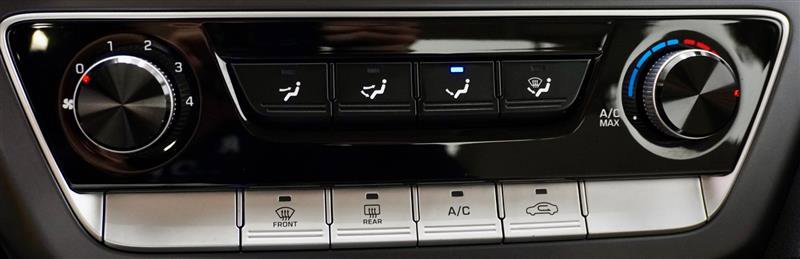 Used 2018 Hyundai Sonata SE FWD image 17