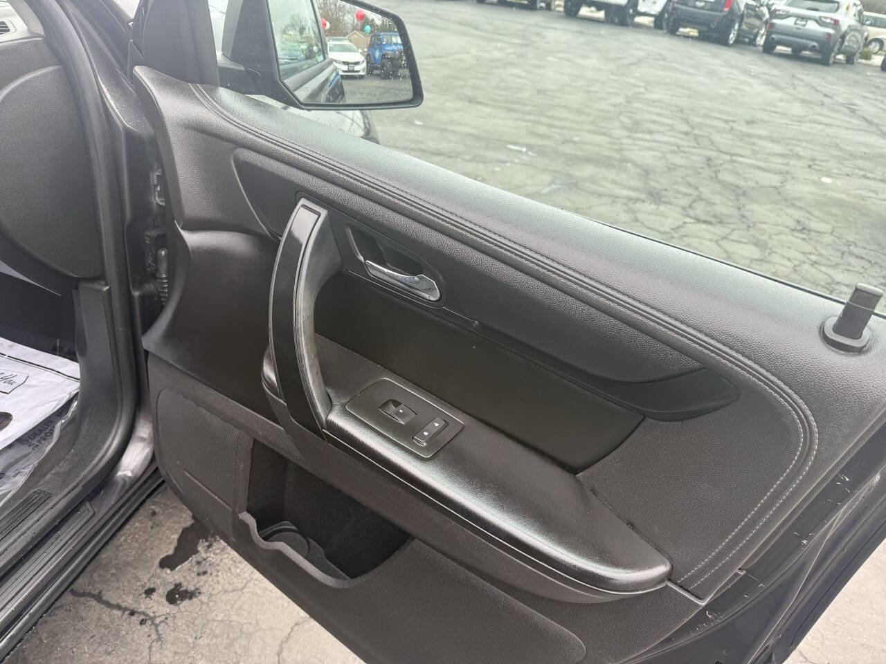 Used 2014 GMC Acadia SLE image 12