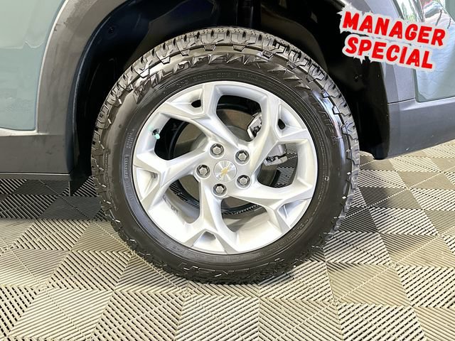 Used 2025 Chevrolet Trax LS w/ LS Convenience Package FWD image 27