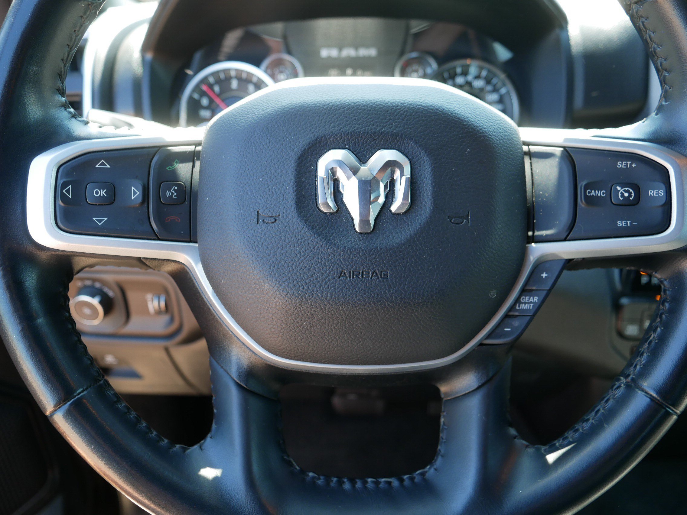 Used 2023 RAM 1500 Big Horn AWD/4WD image 25